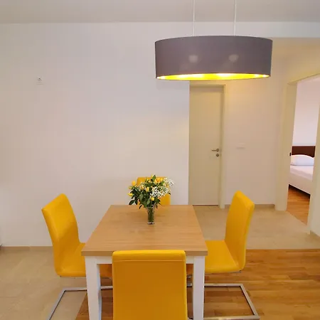 Appartement Kula *