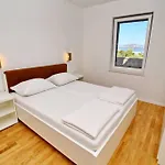 Kula Appartement *