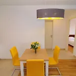 Appartement Kula *