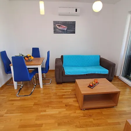 Kula Apartment