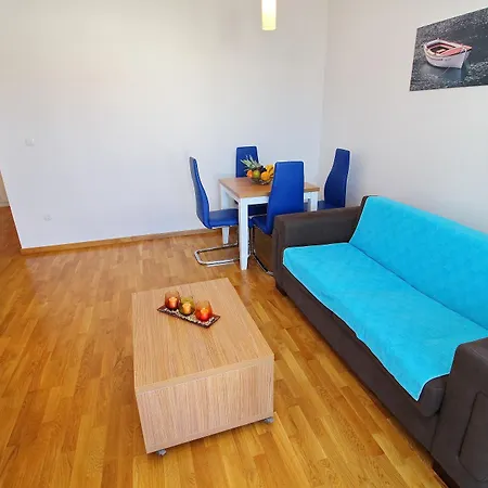 Kula Apartment *