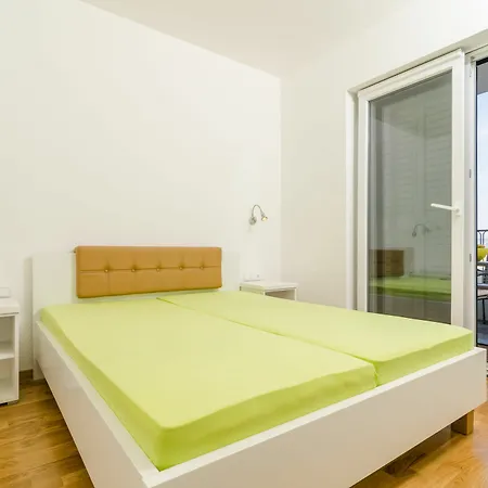 Apartment Kula