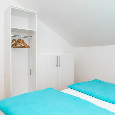 Kula Apartment *