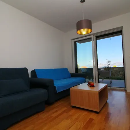 Apartment Kula *